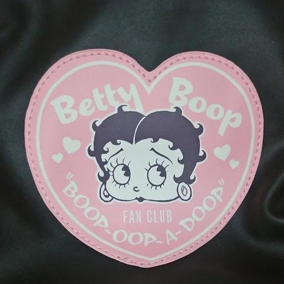 Betty Boop Black and Pink Heart Shoulder Bag - Picture 7 of 7